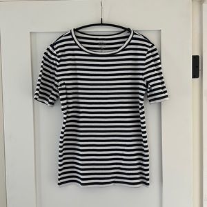 JCrew Perfect Fit Navy Striped Tee - Size small